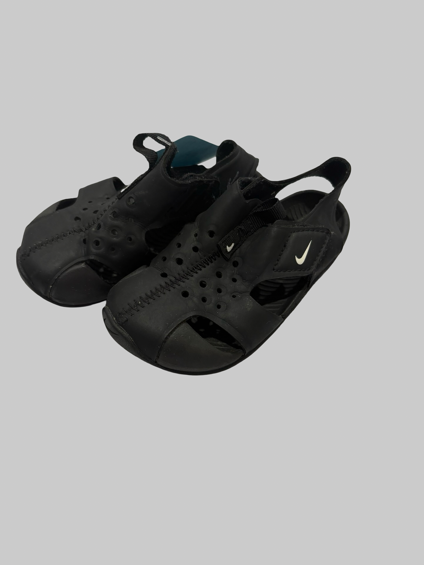 Boys Nike size 6C