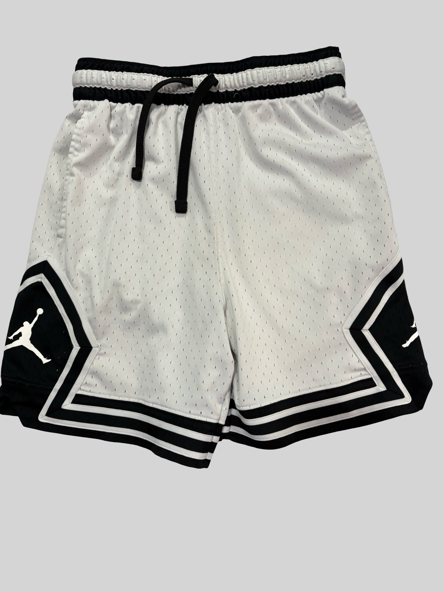 Boys Jordan shorts size small