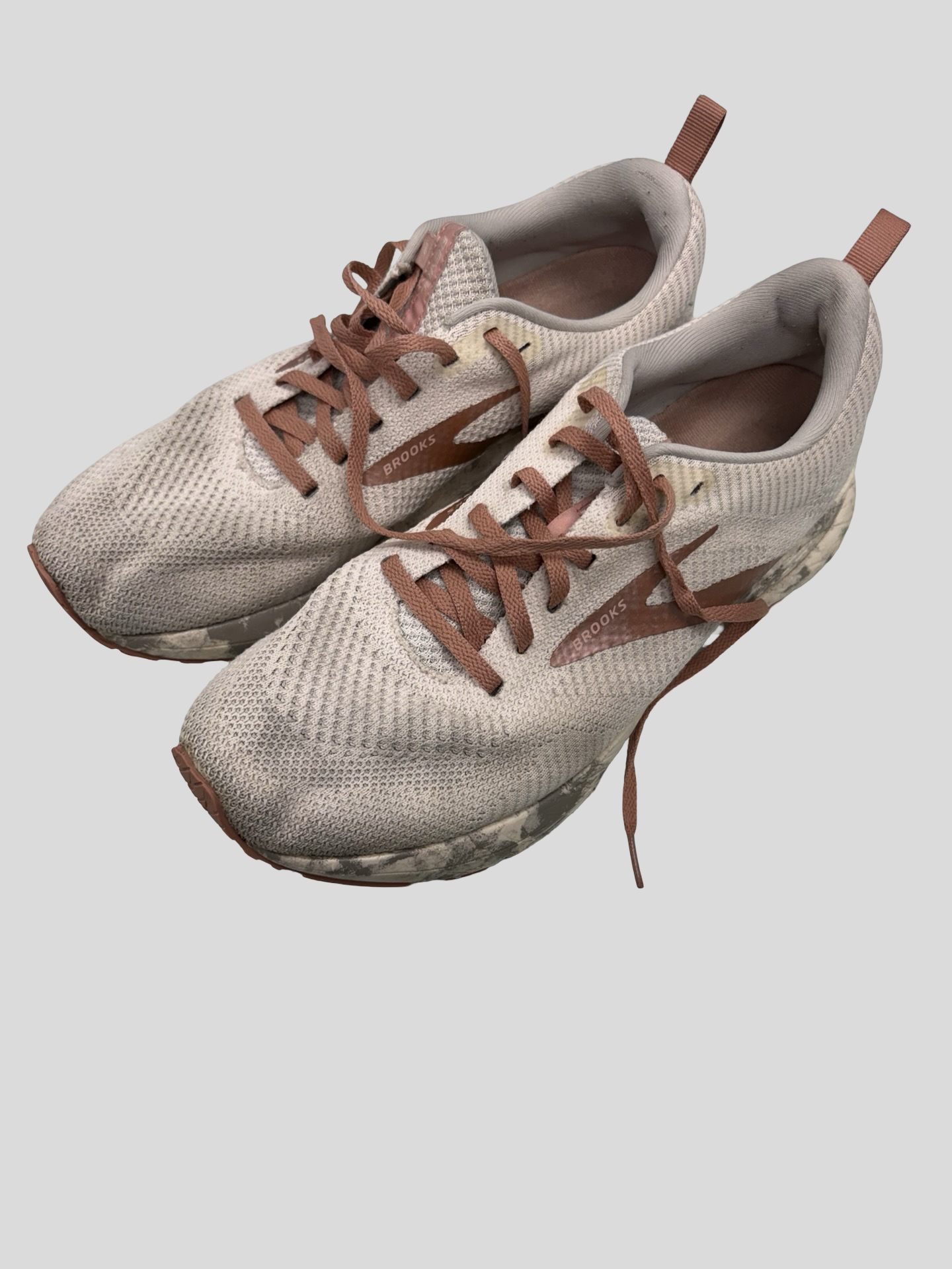 Women’s brooks size 11