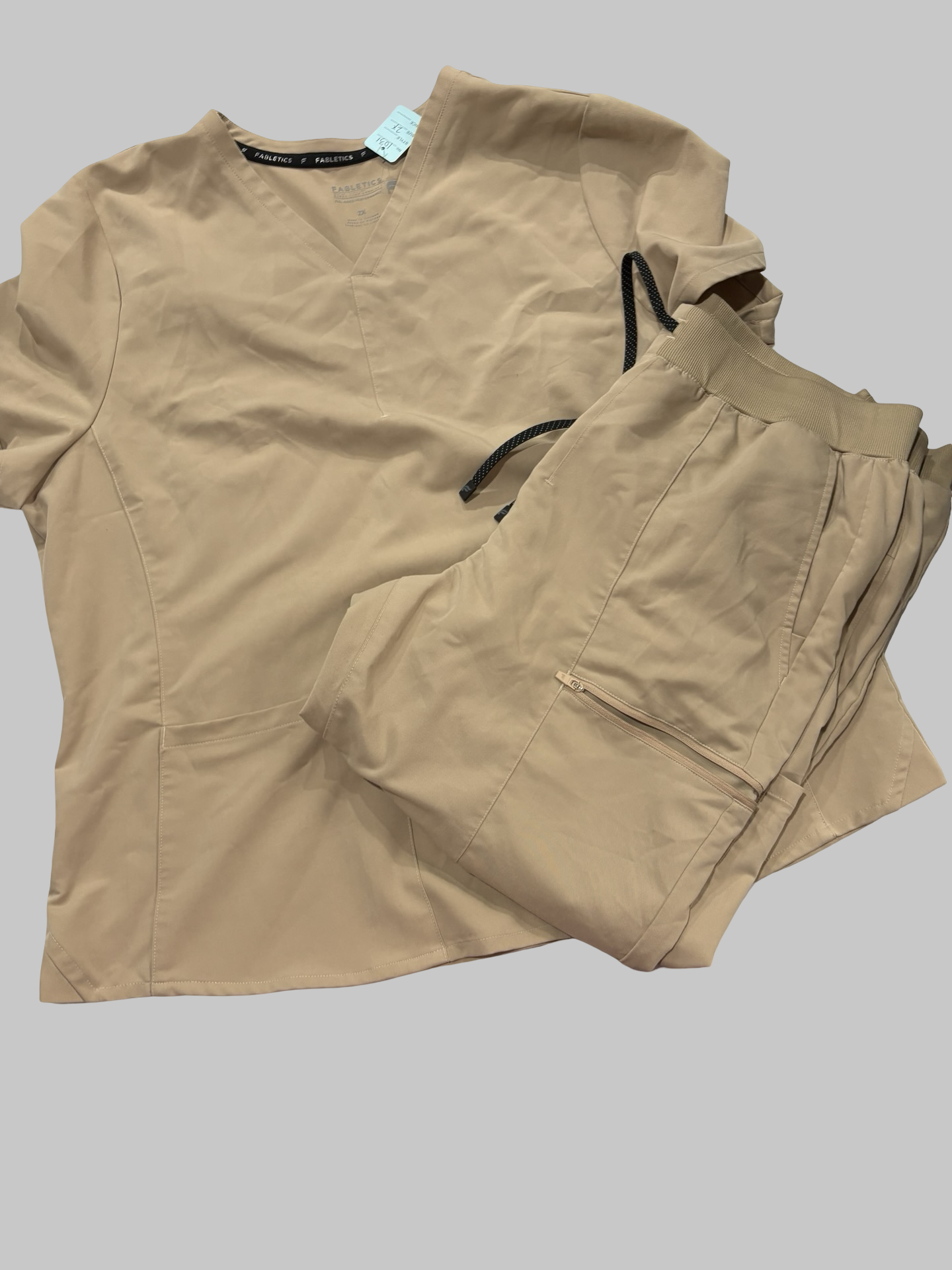 Women’s Fabletics scrubs 2X
