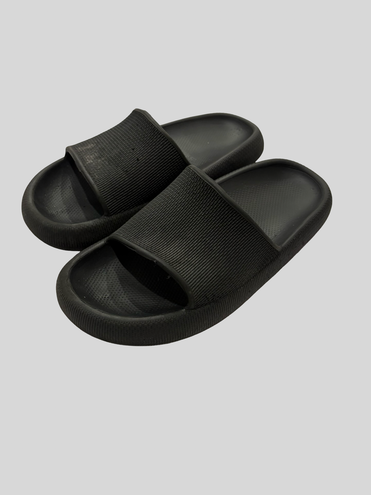 Women’s slides size 9