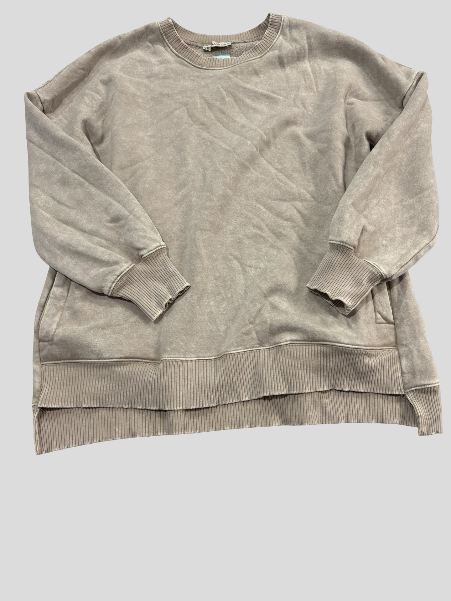Women’s large Zenana crew with pockets
