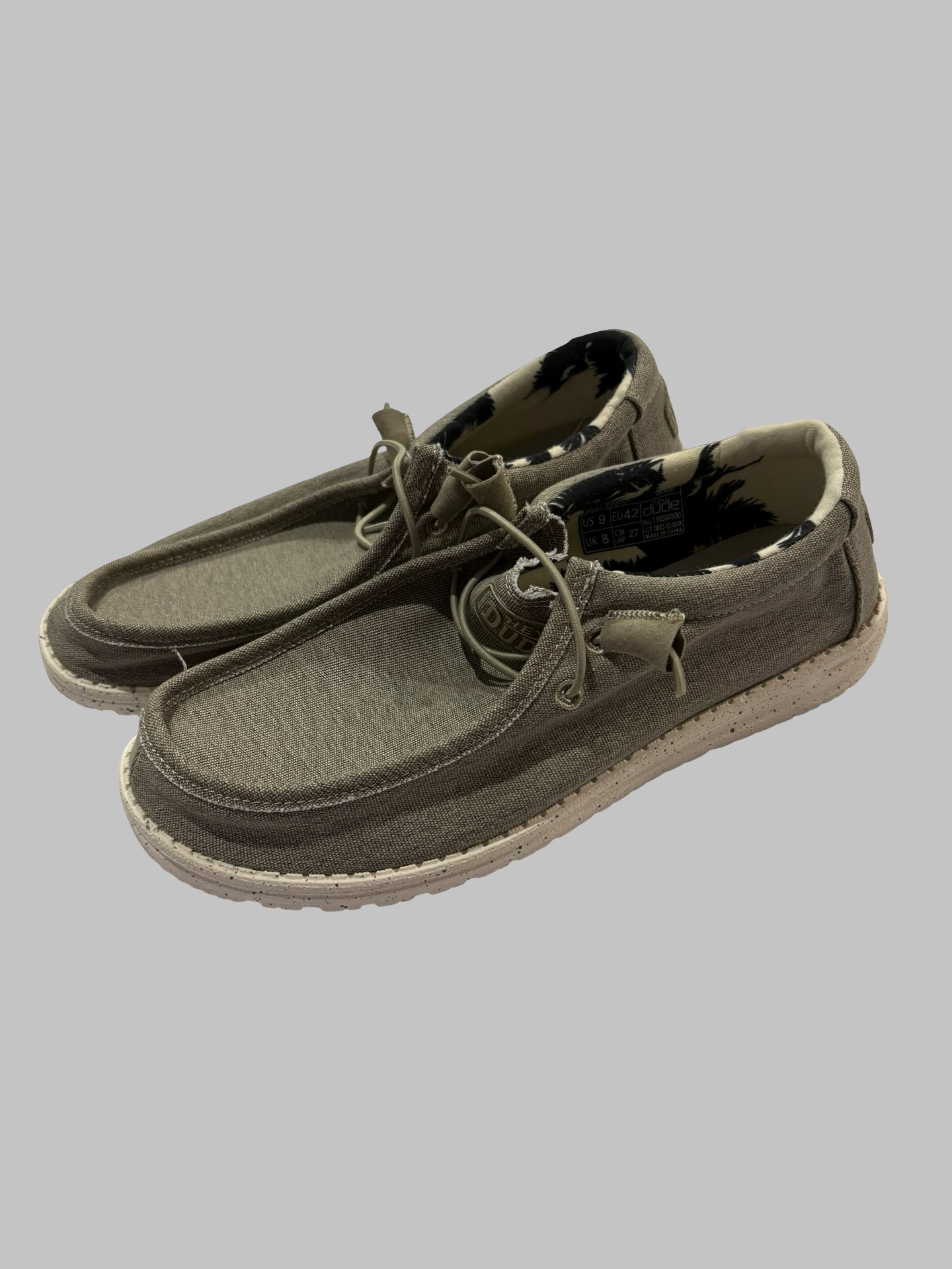 Men’s hey dudes ( new ) size 9