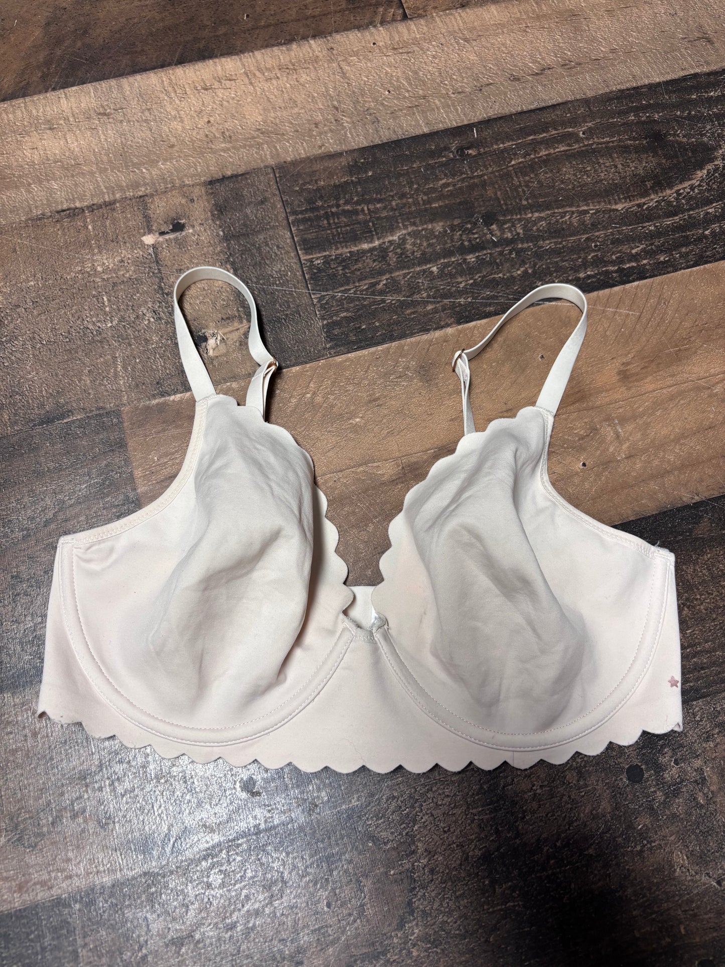 Women’s 34DD bra