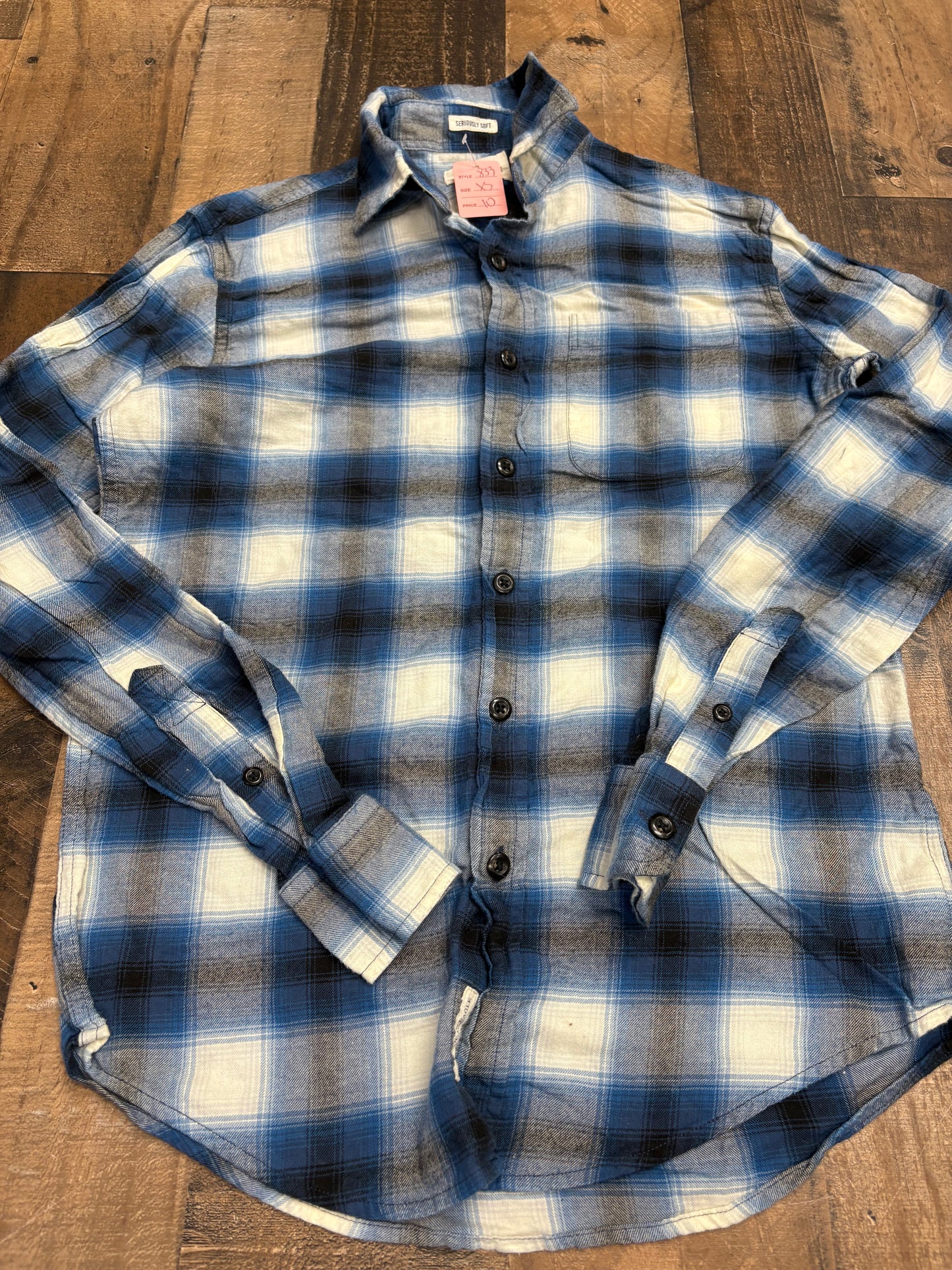 Men’s XS AE Button Shirt