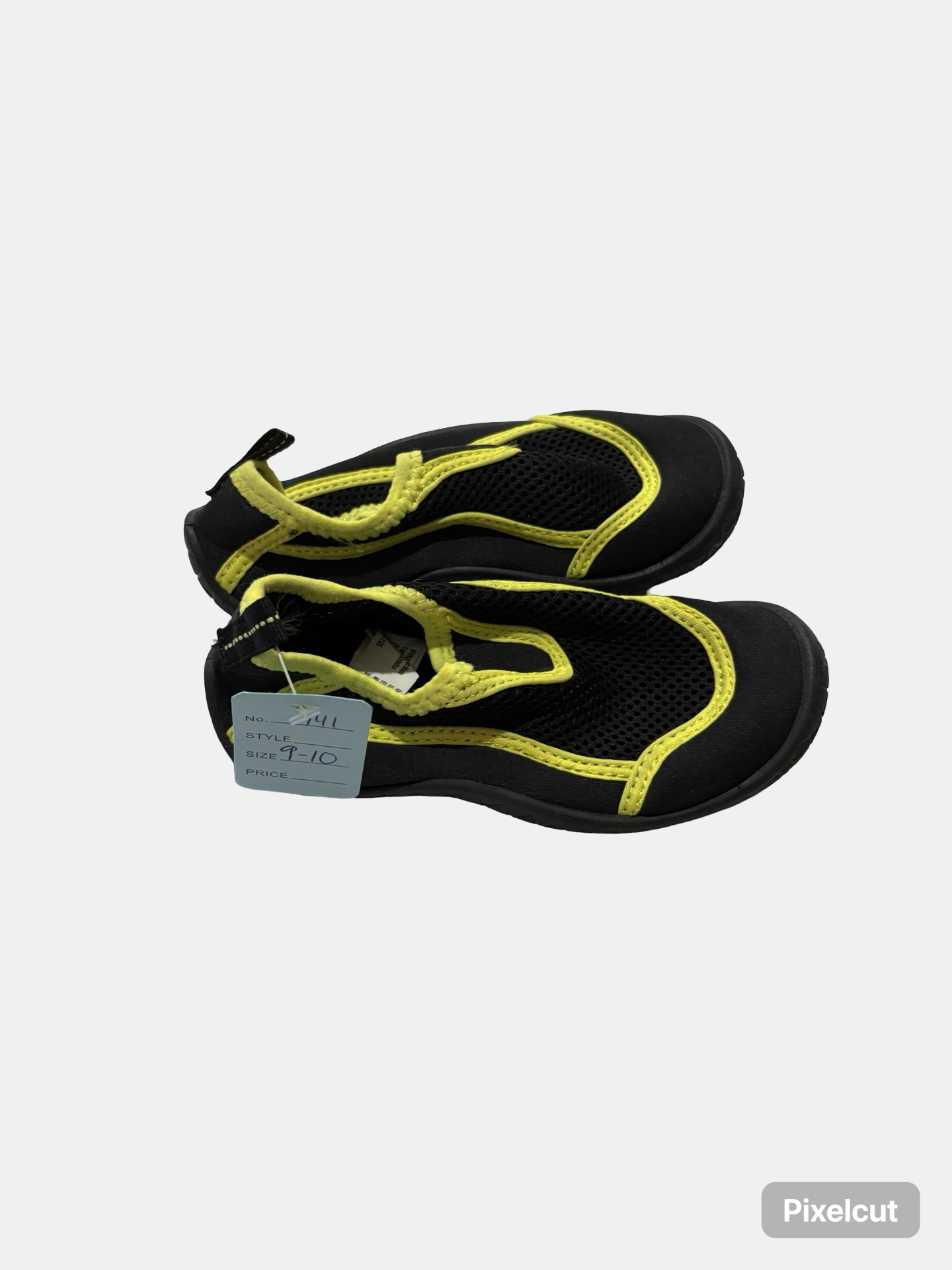 Boys water shoes size 9/10