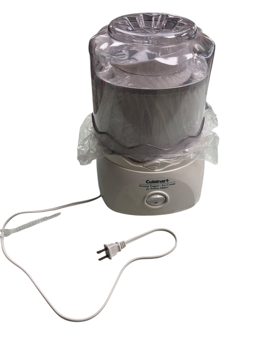 Cuisinart ice cream and frozen yogurt maker nwt