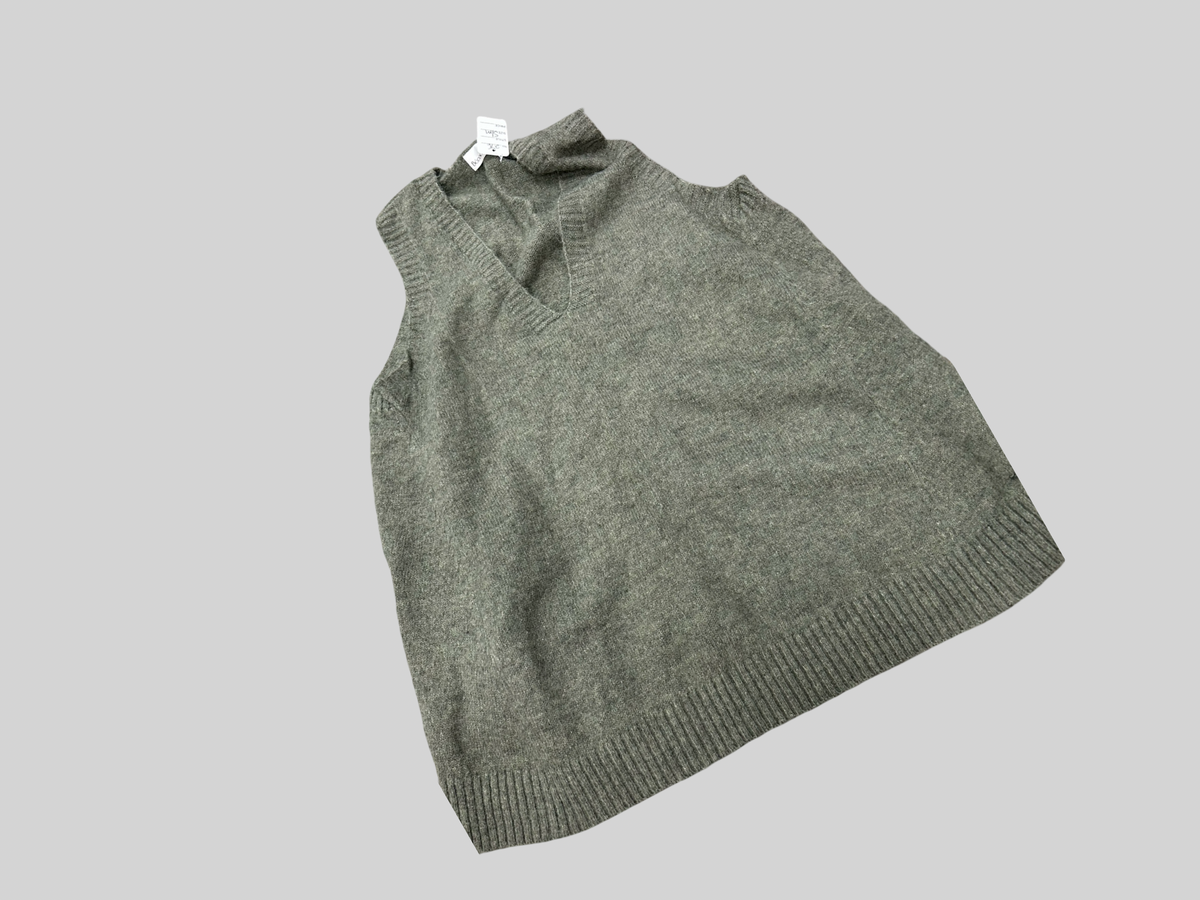 Women’s S/M sweater vest