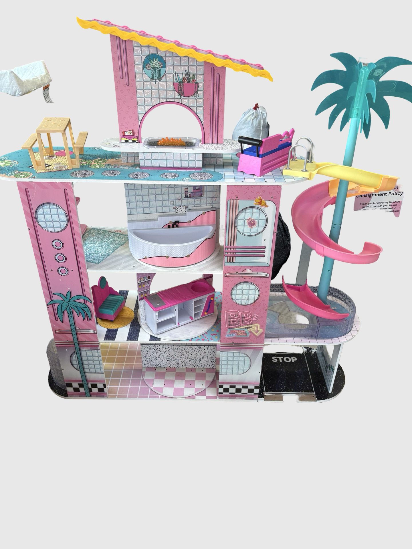 Large doll house ( no shipping )