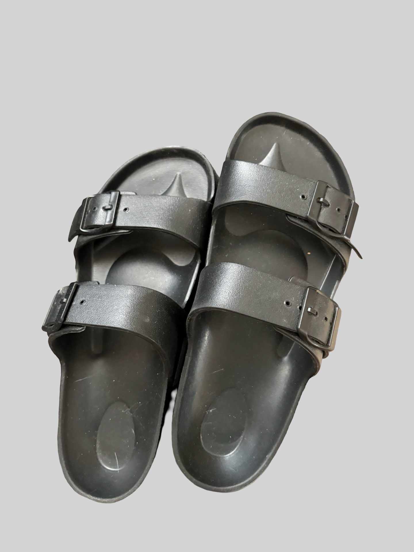 Women’s sandals size 7 ( new )