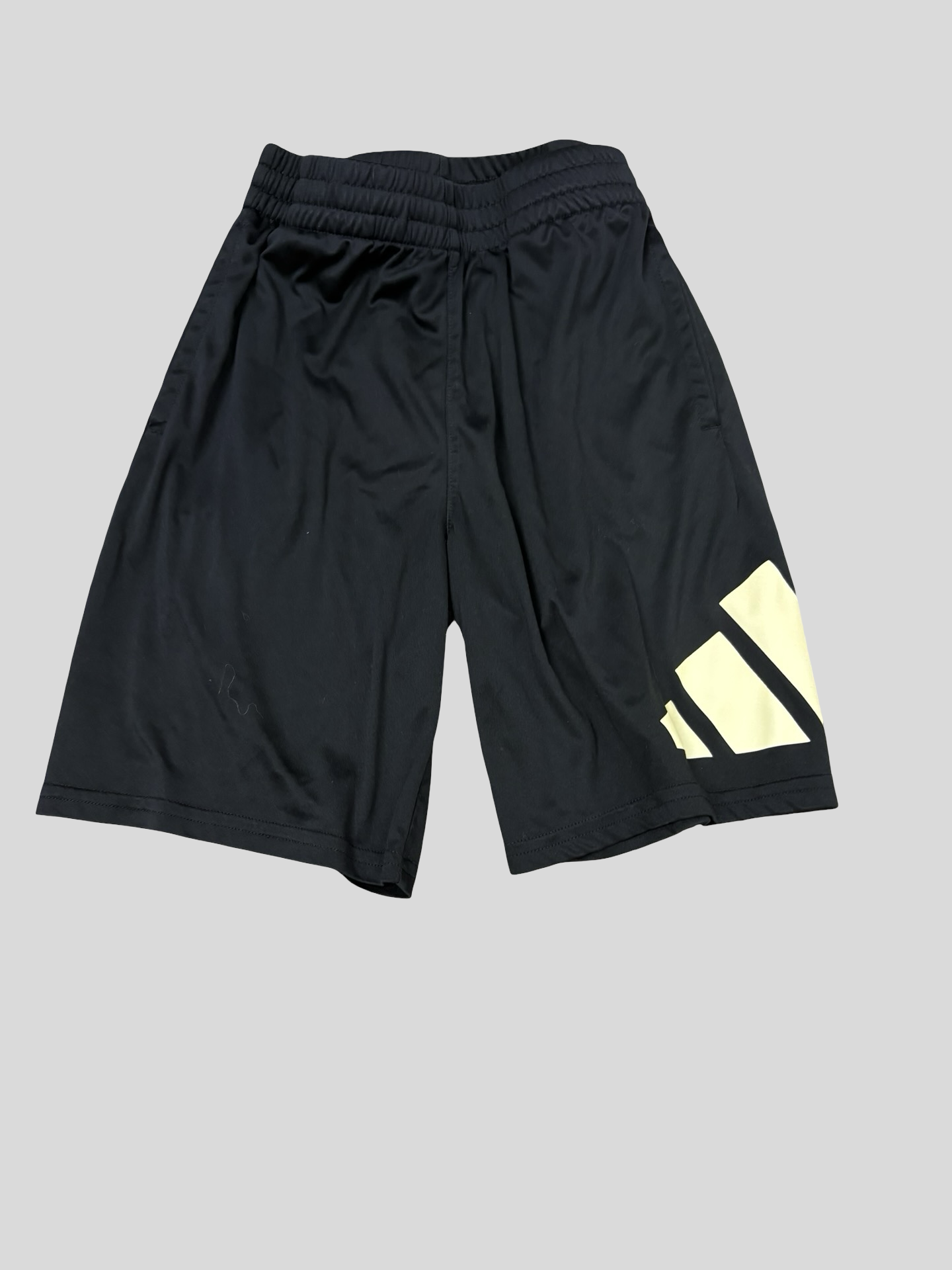 Boys adidas short size 10/12
