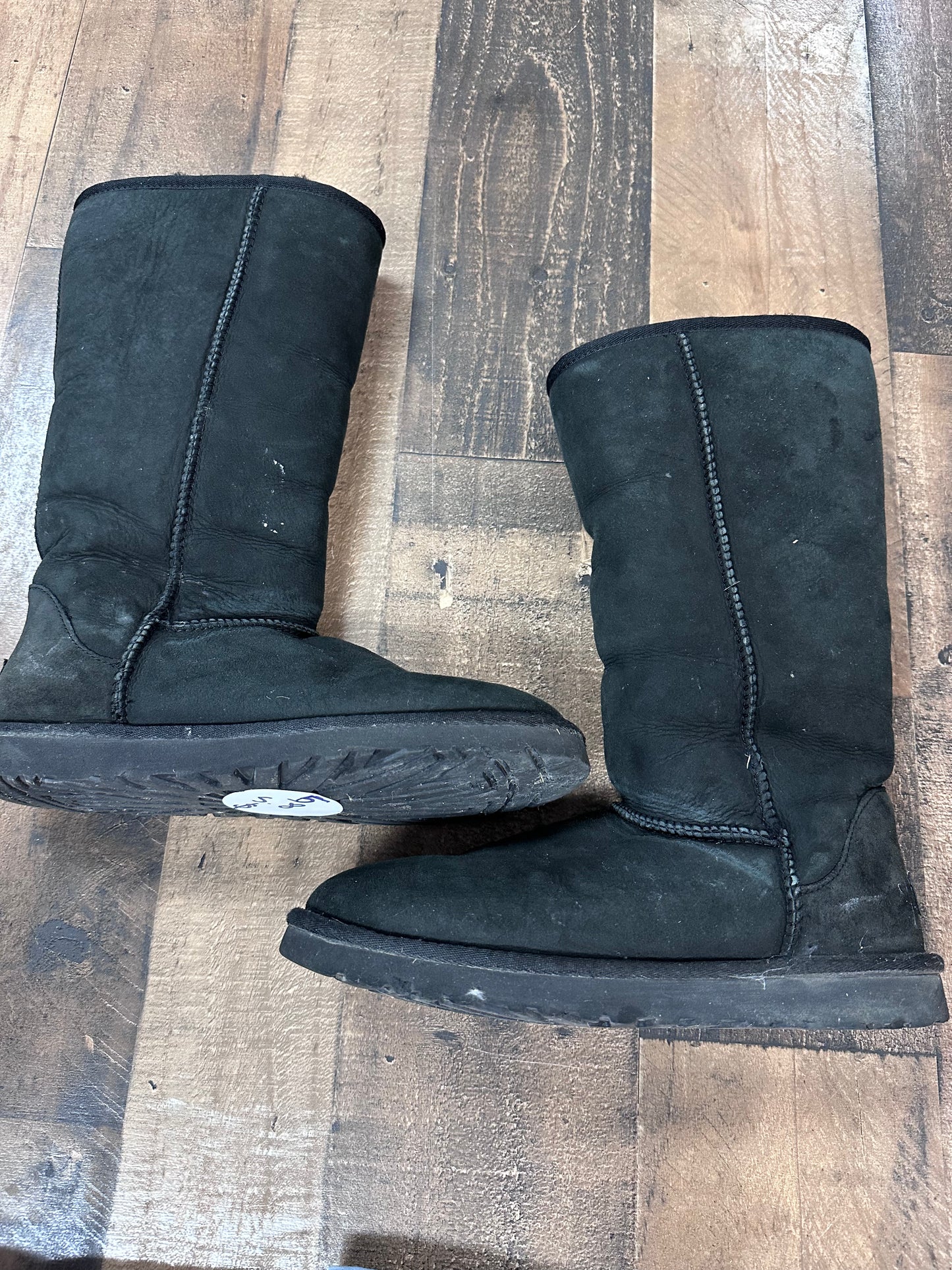 Women’s fall uggs 8