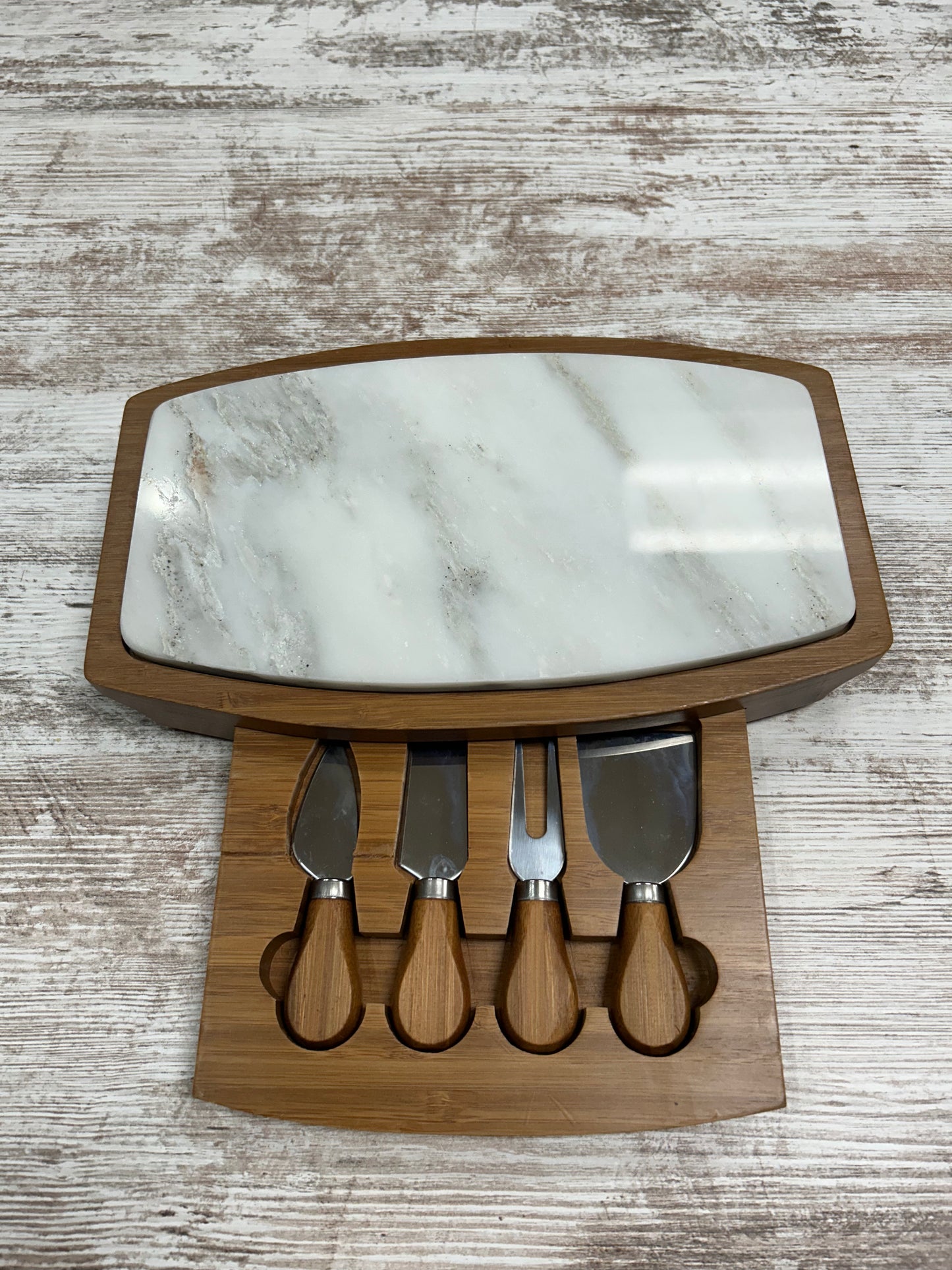 Serving tray