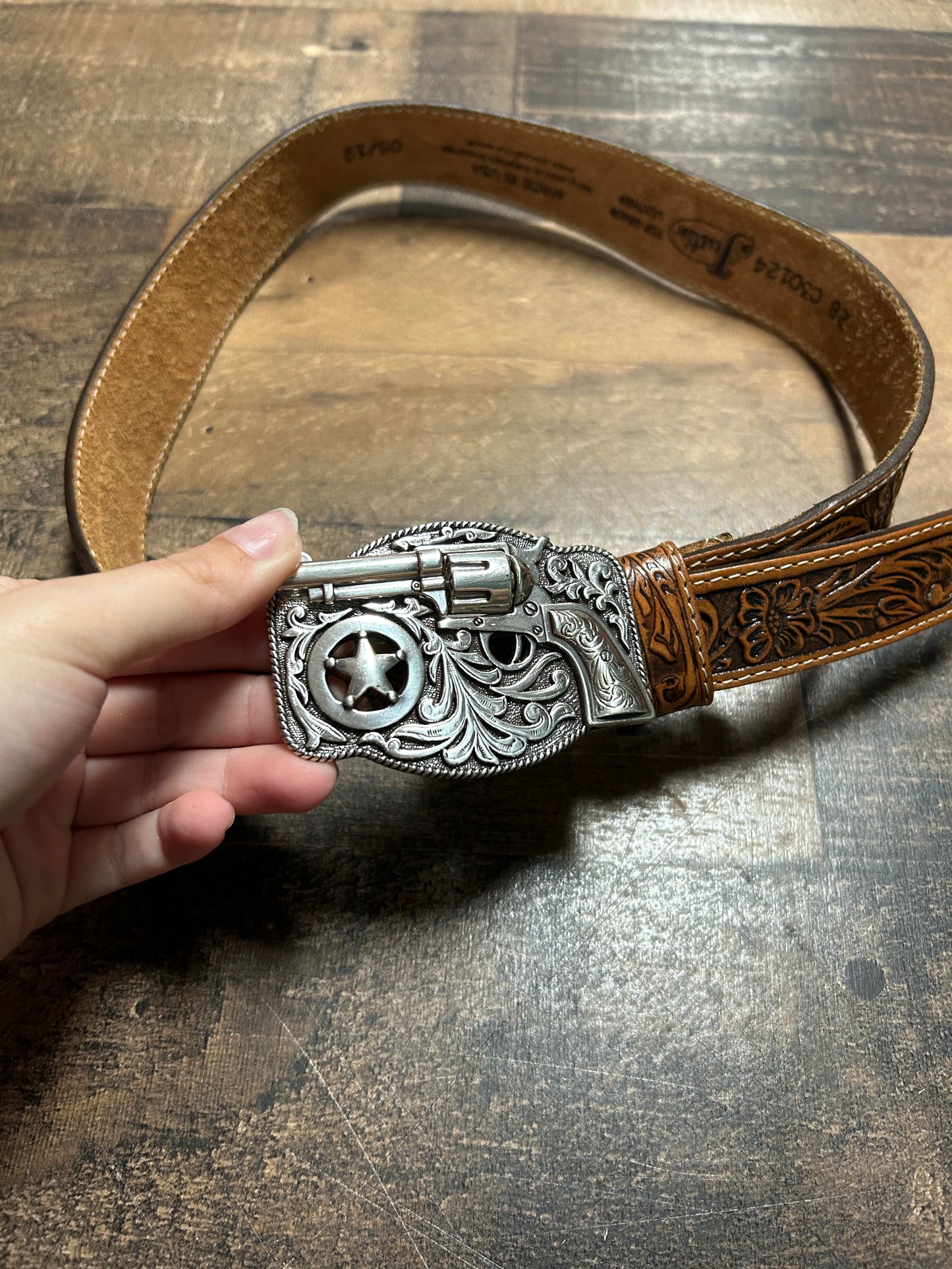 Size 28 Justin belt