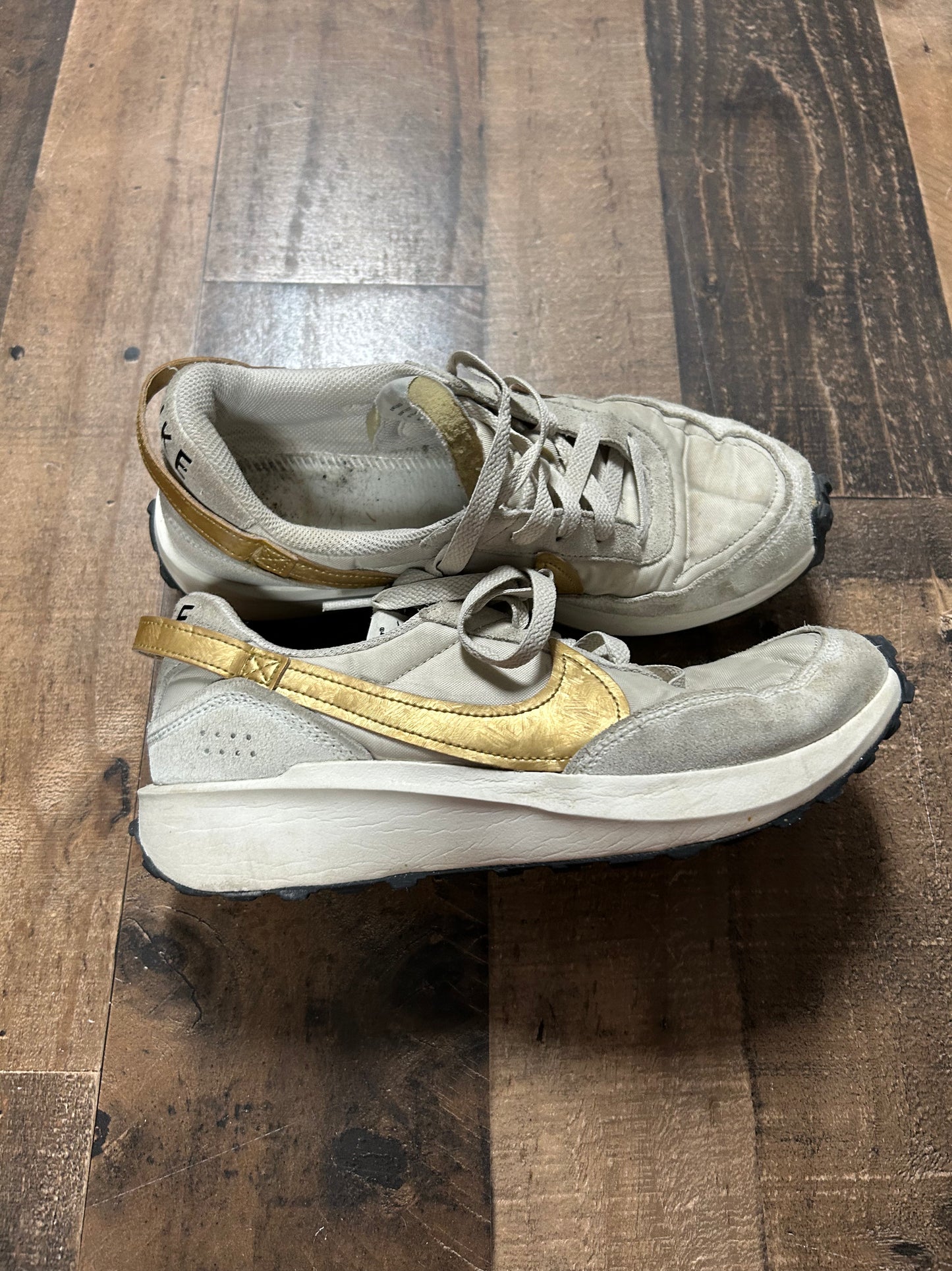 Womens 9 nikes-no insoles