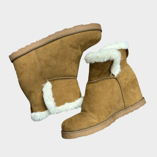 Women’s Juicy Couture Boots-8