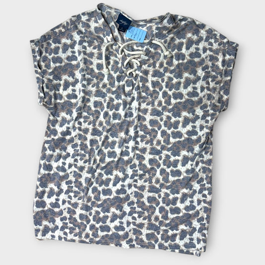 Women’s Daytrip short sleeve- small