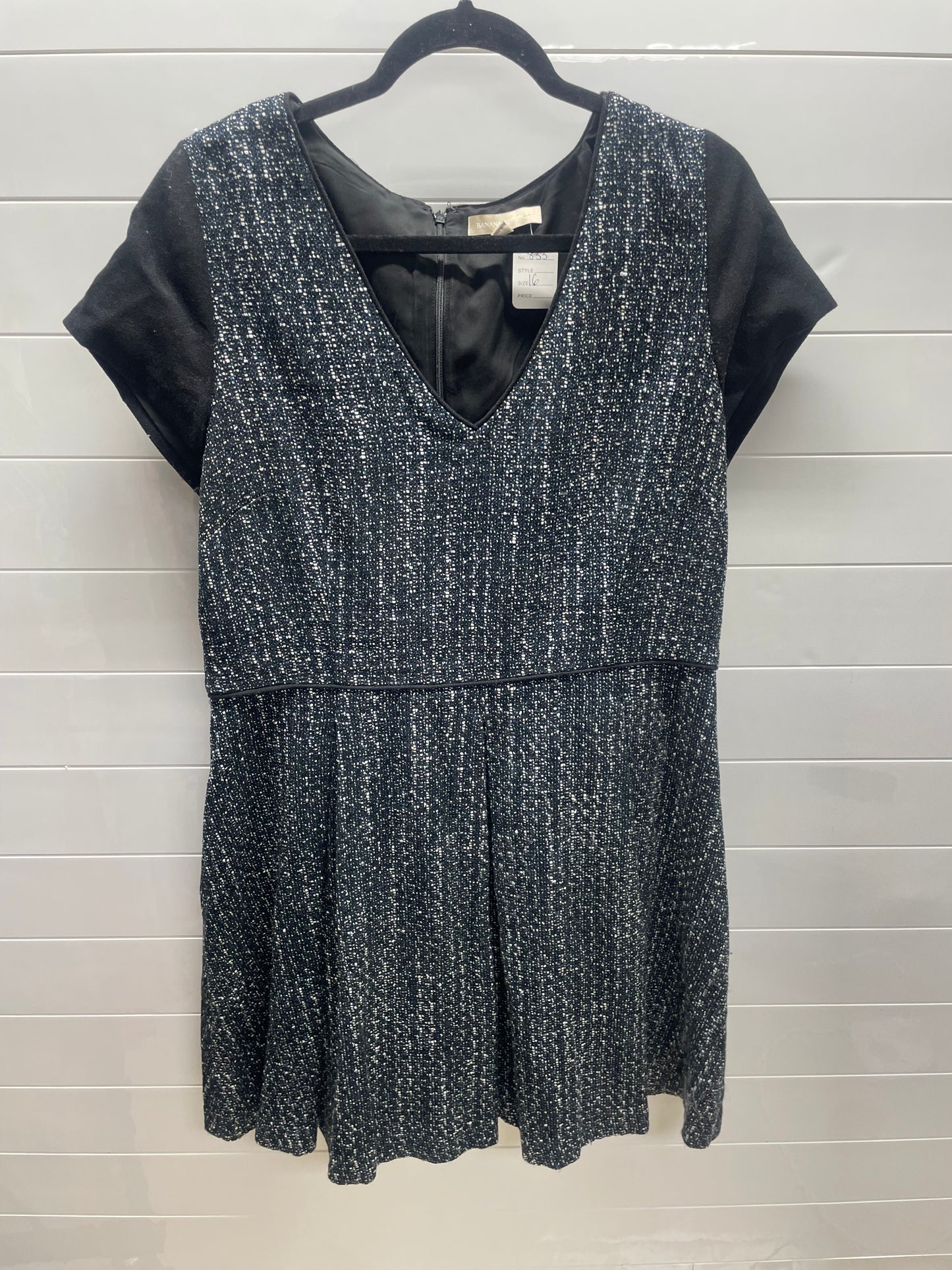 Women’s 16 Banana Republic Dress
