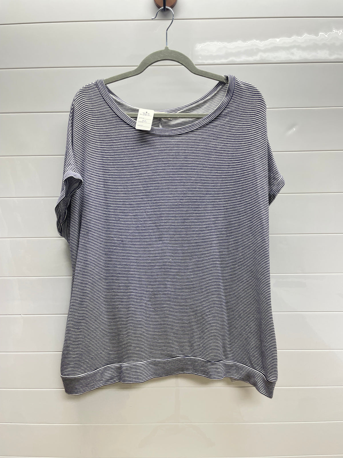 Women’s medium tee
