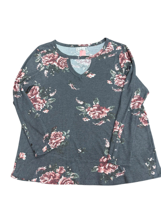 Women’s 2xl shirt