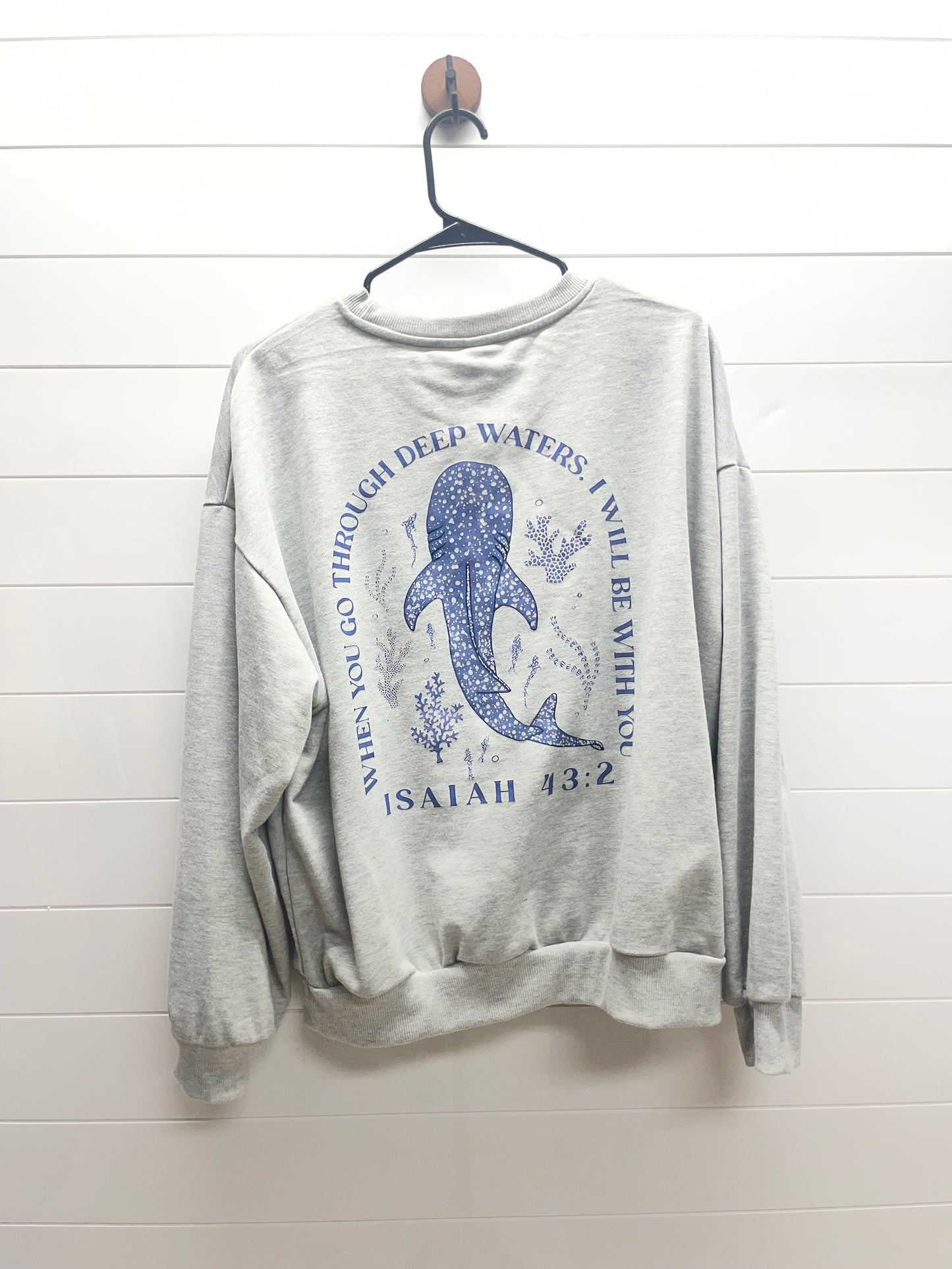 Women’s medium Crewneck