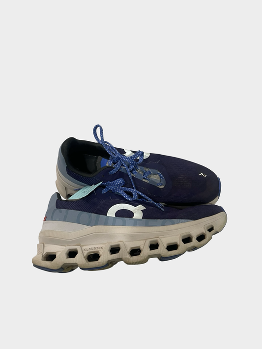 Women’s 8 On Clouds