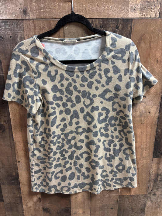 Women’s medium shirt
