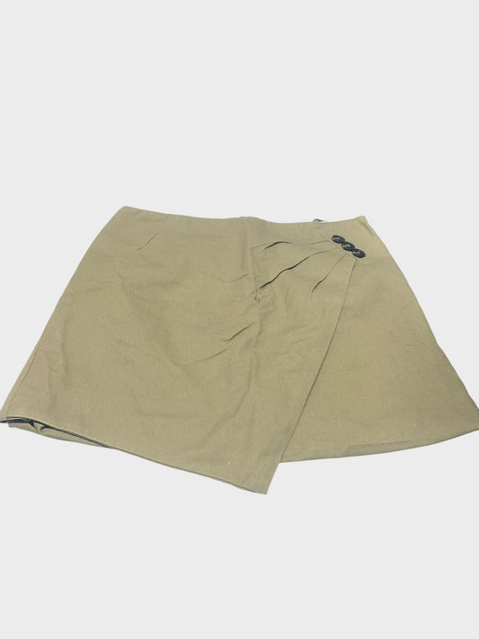 Women’s medium NWT Olive