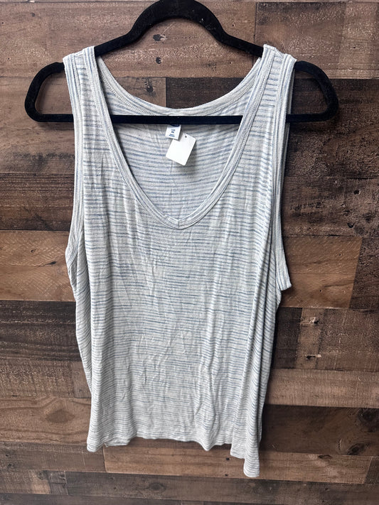 Women’s XXL tank