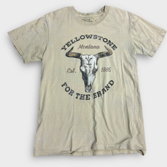 Women’s graphic tee small