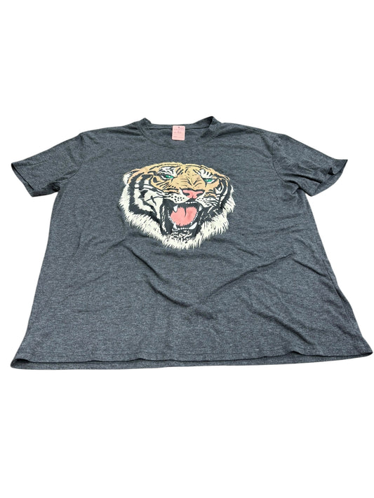 Women’s 2xl graphic shirt