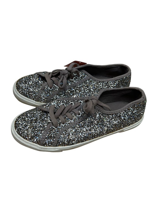 Women’s 8 shoes