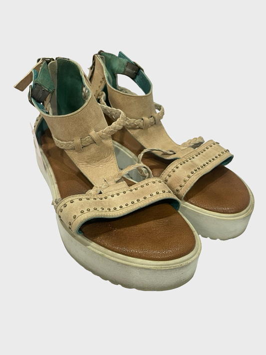 Women’s 9 Sandals