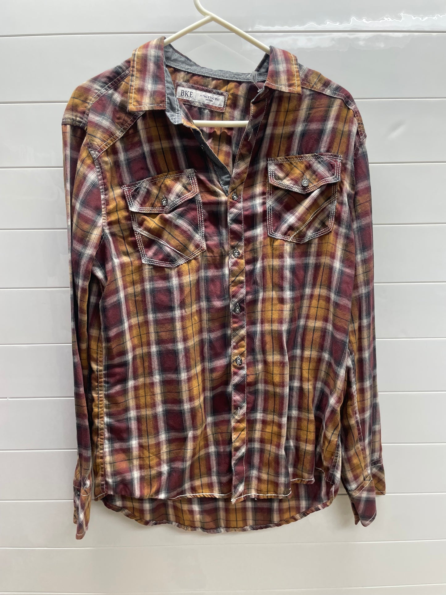 Men’s medium bke button up