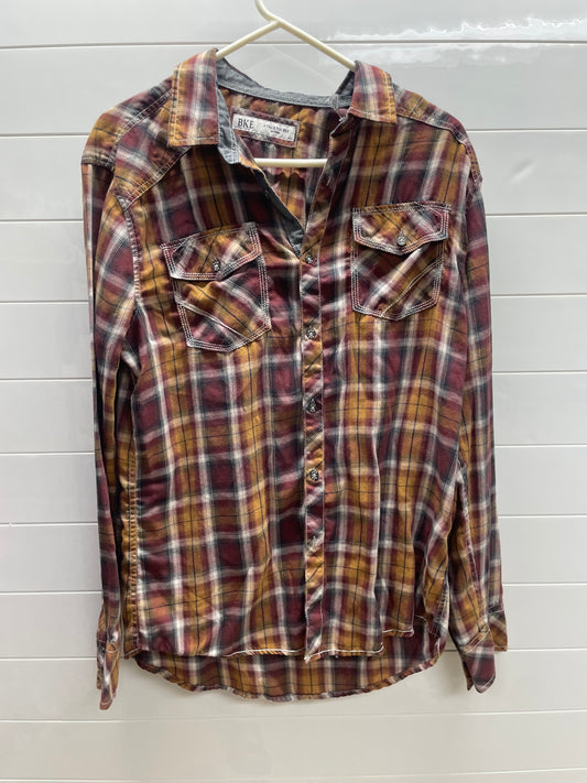 Men’s medium bke button up
