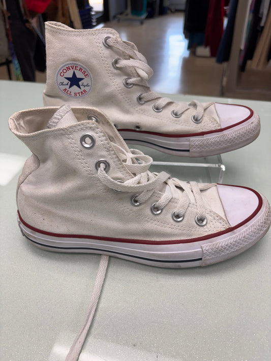 Women’s 6 converse - some spots untreated