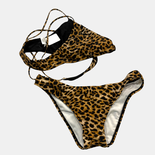 Women’s swimsuit medium
