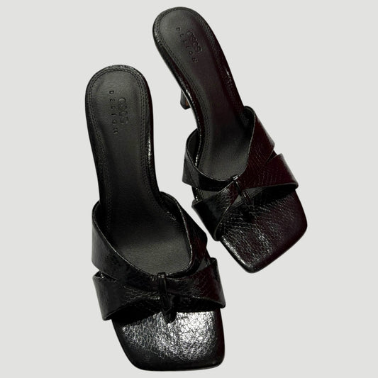 Women’s heels sz 8