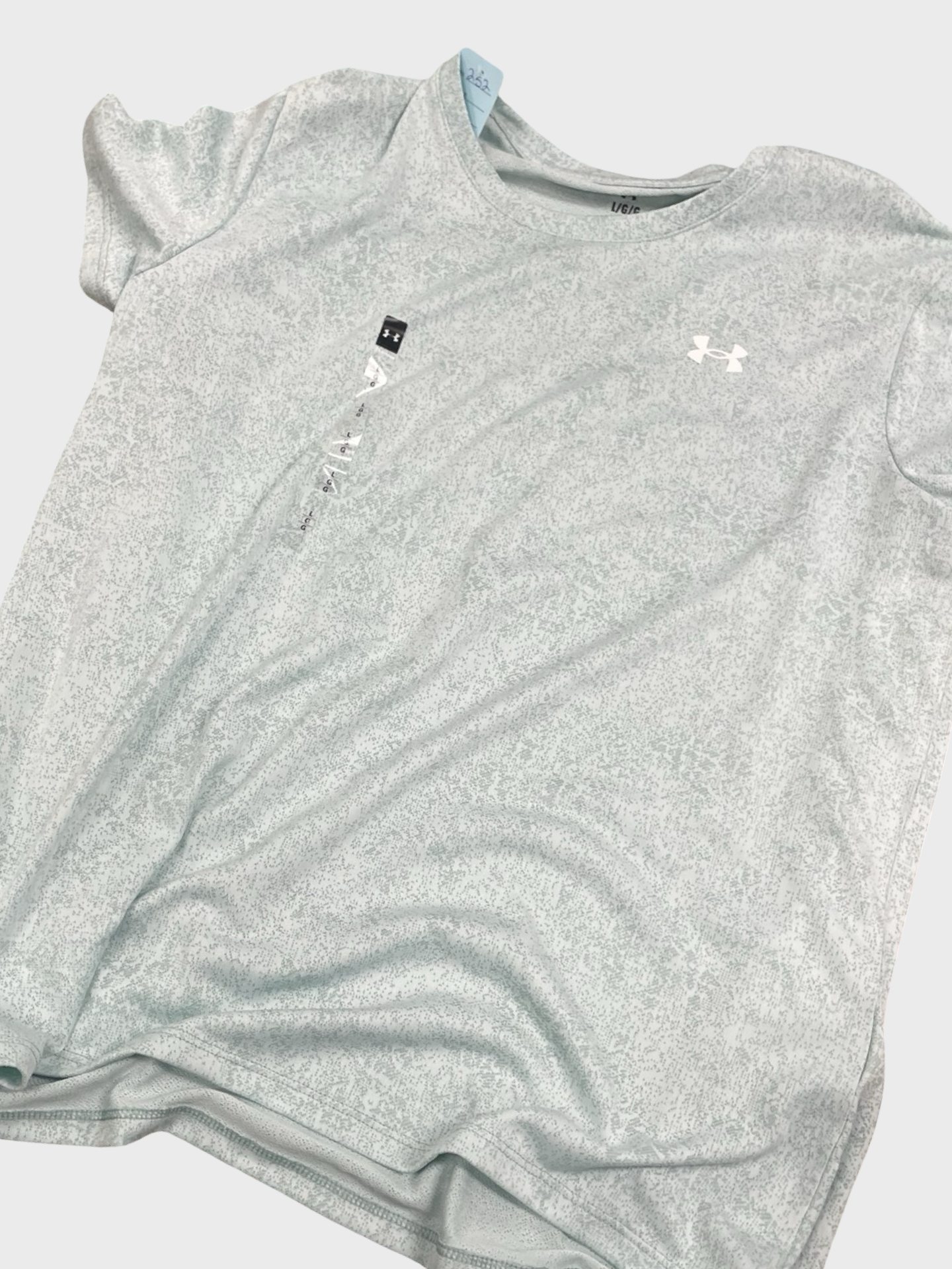 Women’s large UA tee nwt