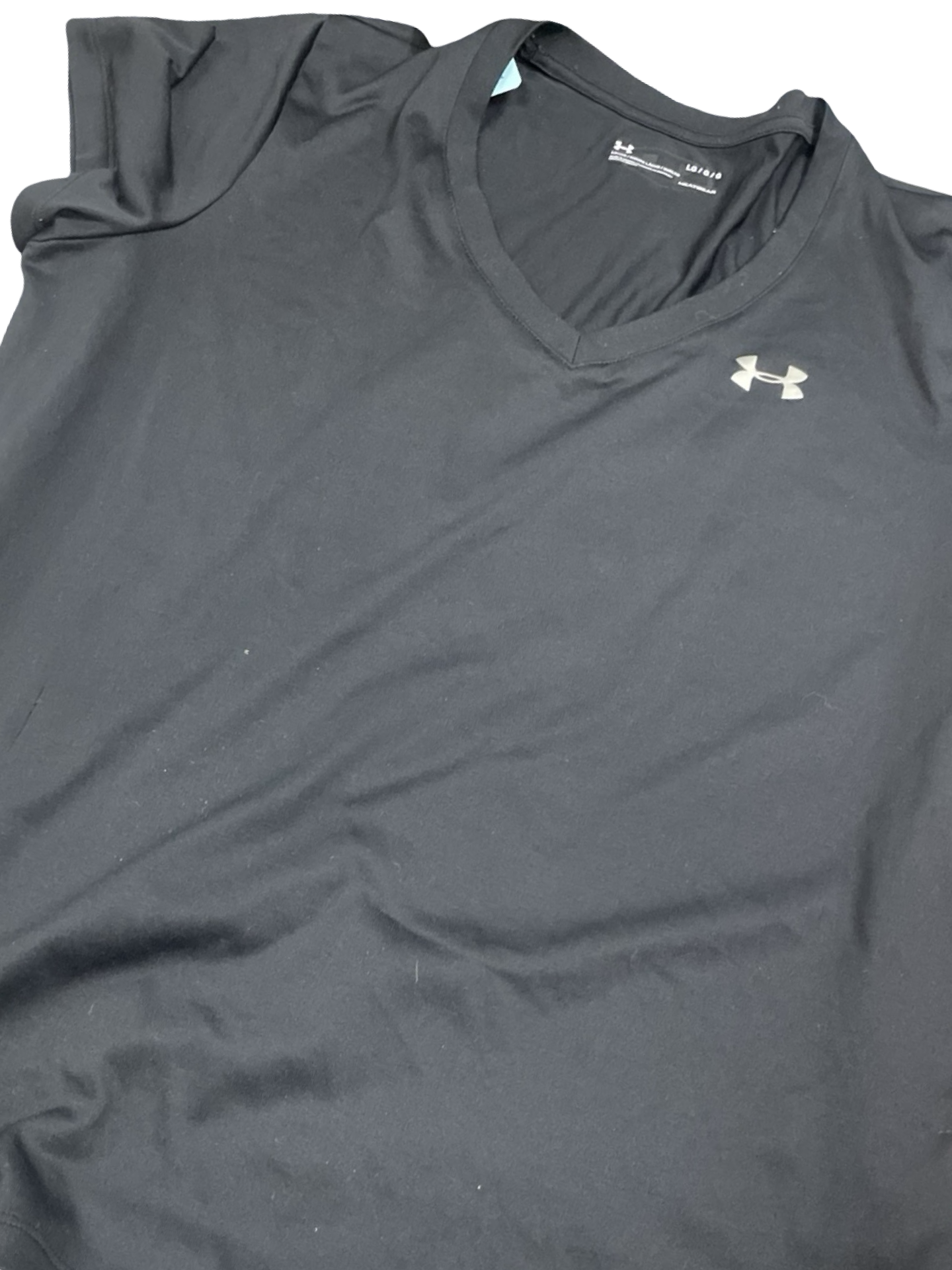 Women’s large UA tee
