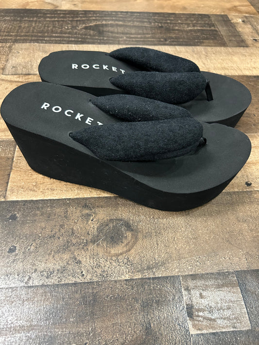 Womens 9 Rocket dog shoes