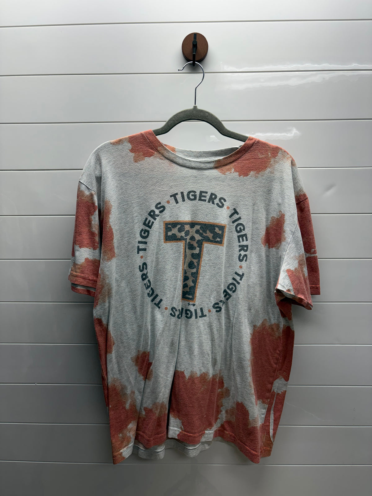 Women’s XL tee