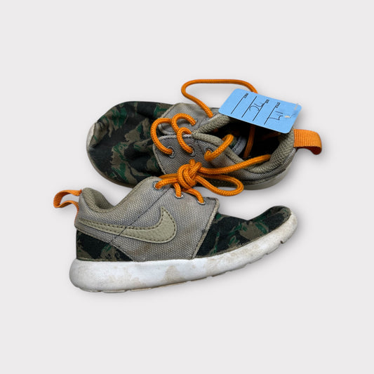 7c Nikes-need cleaned