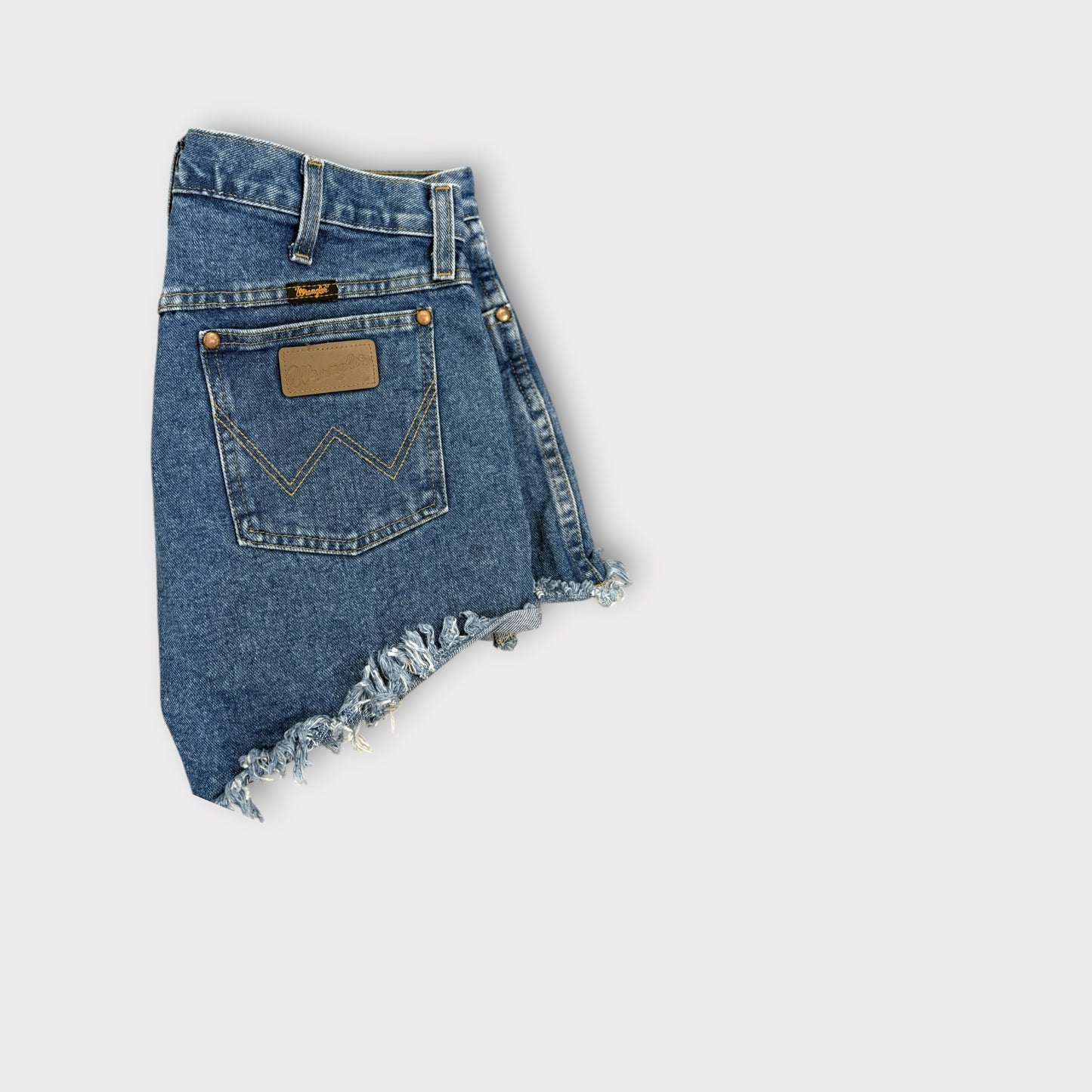 Women’s 30 wrangler shorts