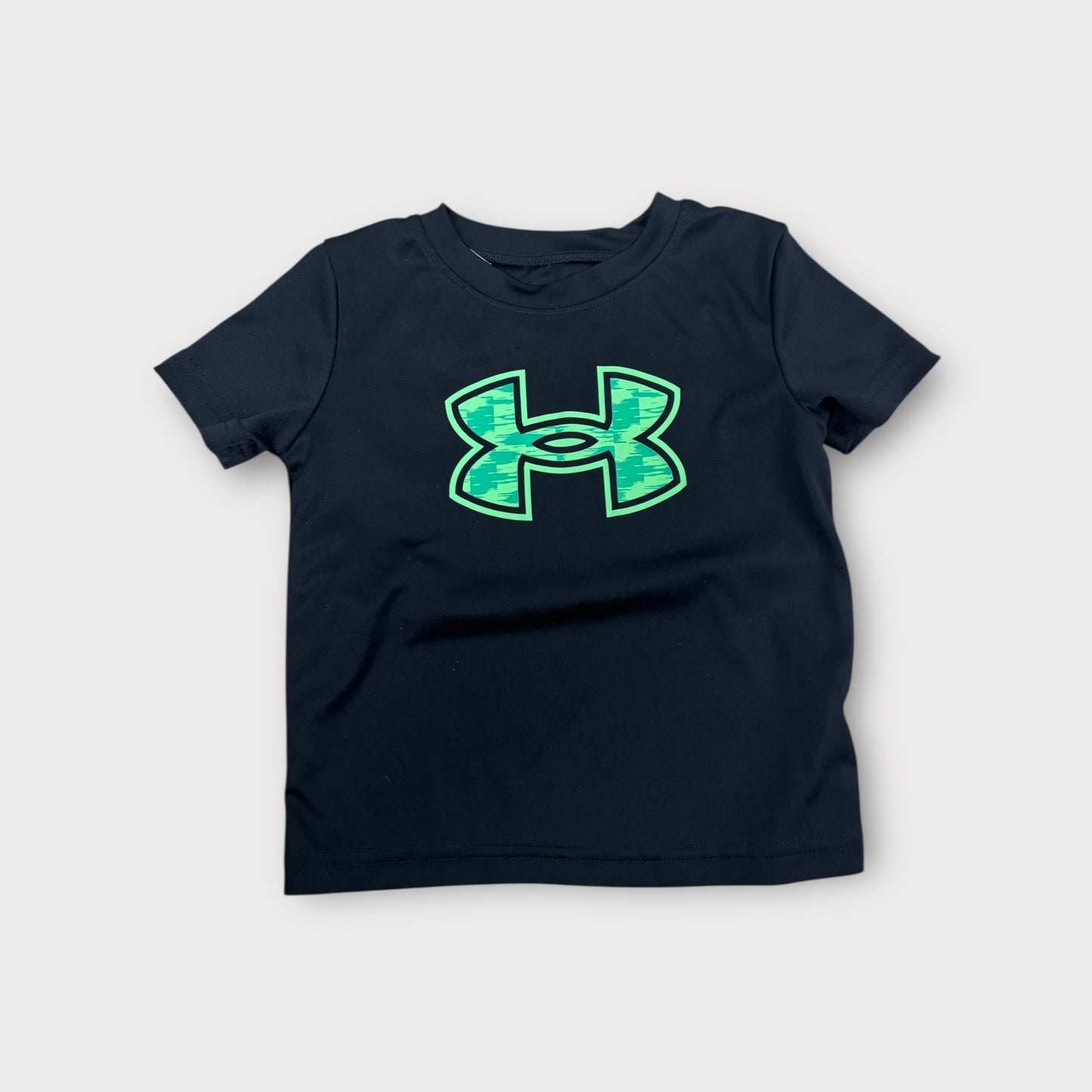 Boys UA tee- Sz 2T