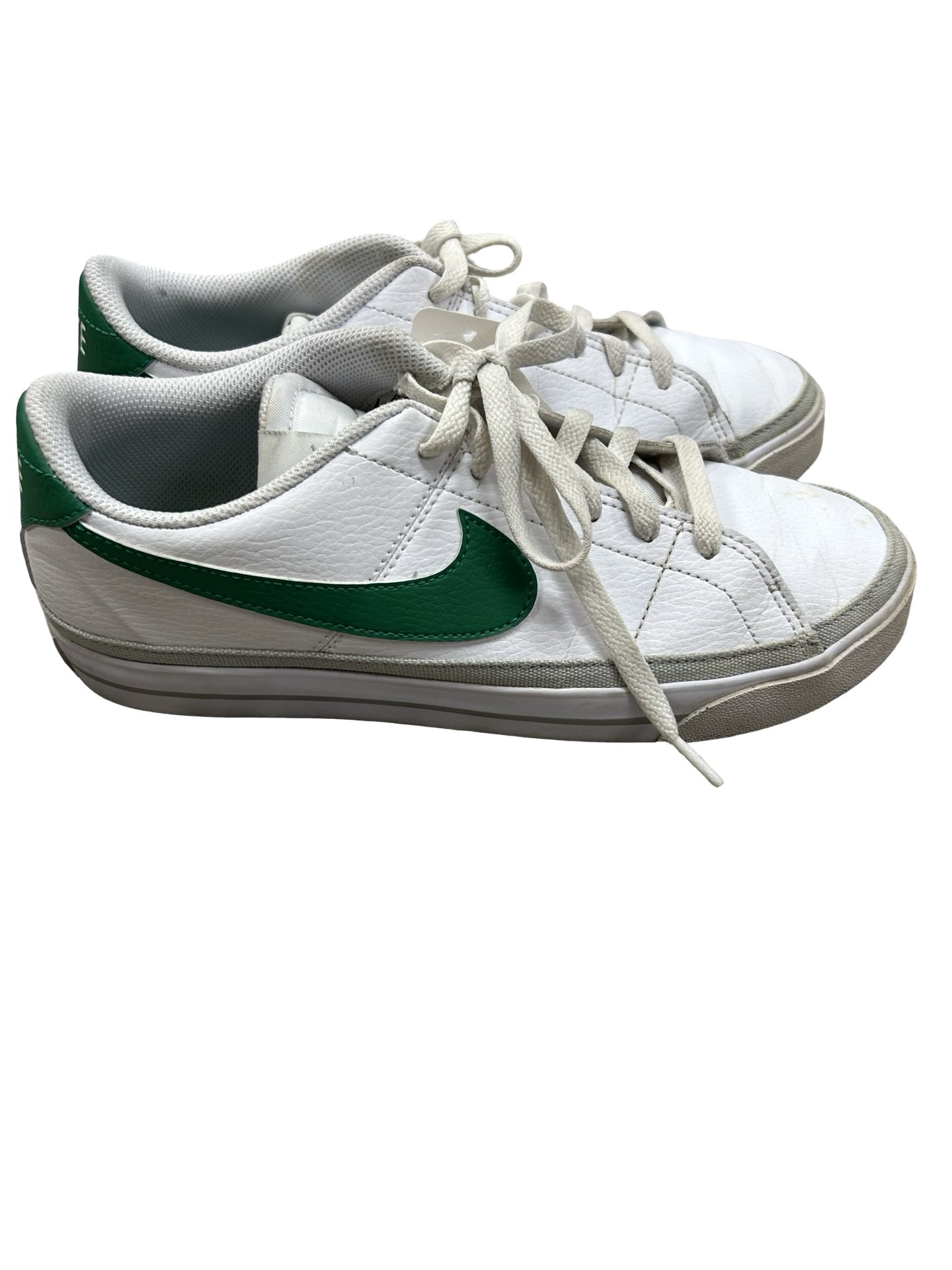 Women’s 9 Nike shoes