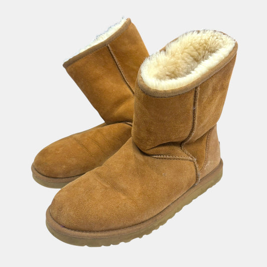 Women’s Uggs sz 9