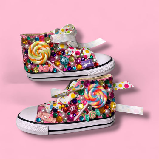 Girl’s 10 NEW converse