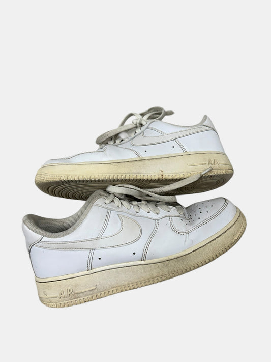 Women’s 8 Nikes