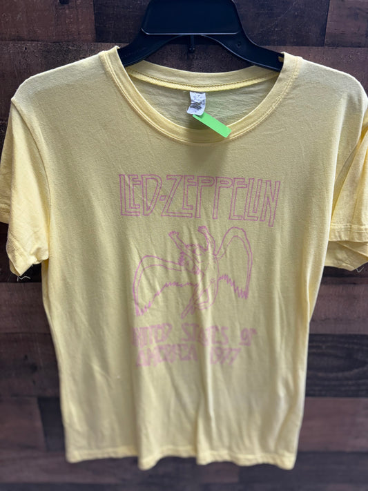 Women’s xl fits medium shirt